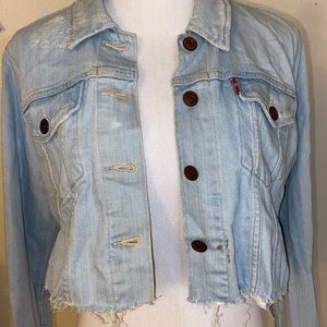 Levi’s cropped denim jacket